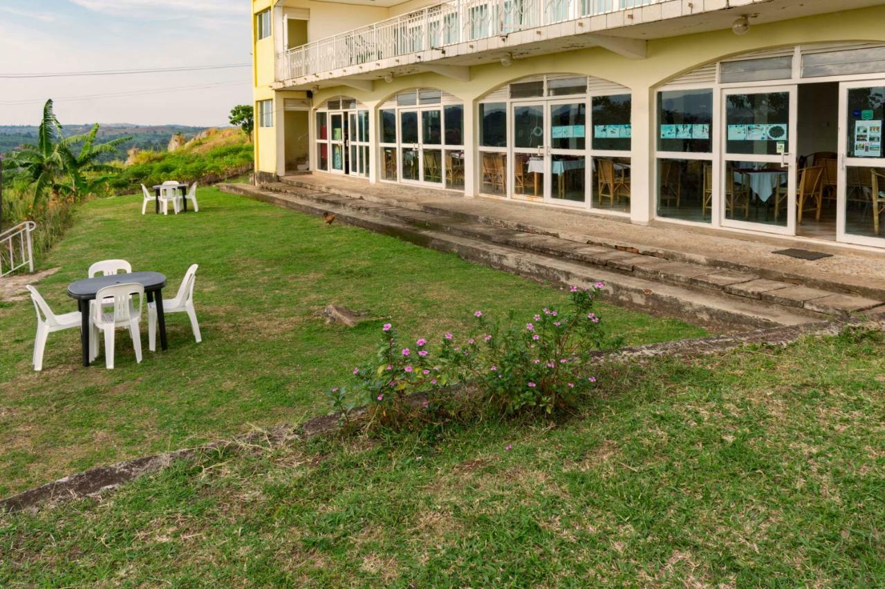 Sunrise Apartments Hotel Fort Portal Kültér fotó