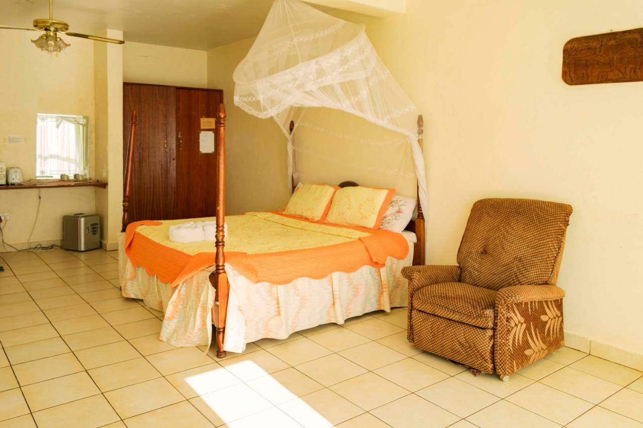 Sunrise Apartments Hotel Fort Portal Kültér fotó